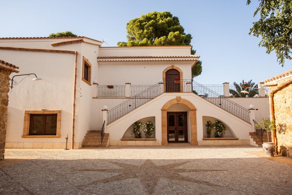 Agriturismo Feudo Muxarello Aragona Bagian luar foto