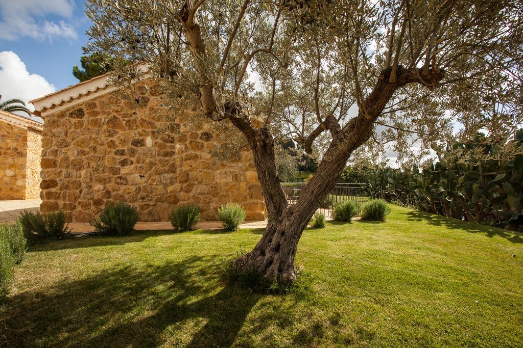 Agriturismo Feudo Muxarello Aragona Bagian luar foto
