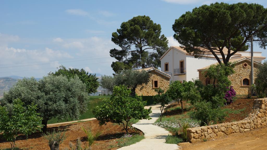 Agriturismo Feudo Muxarello Aragona Bagian luar foto