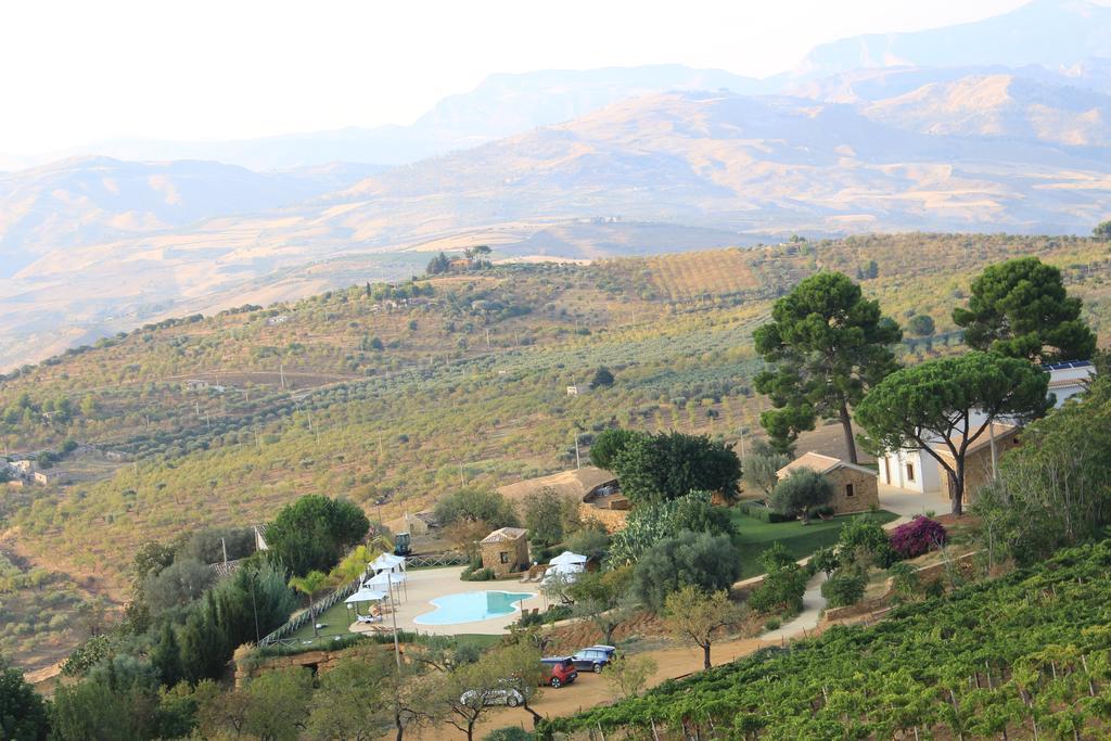 Agriturismo Feudo Muxarello Aragona Bagian luar foto
