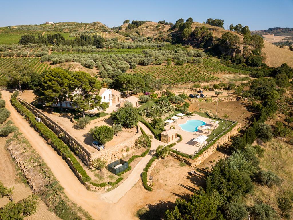 Agriturismo Feudo Muxarello Aragona Bagian luar foto