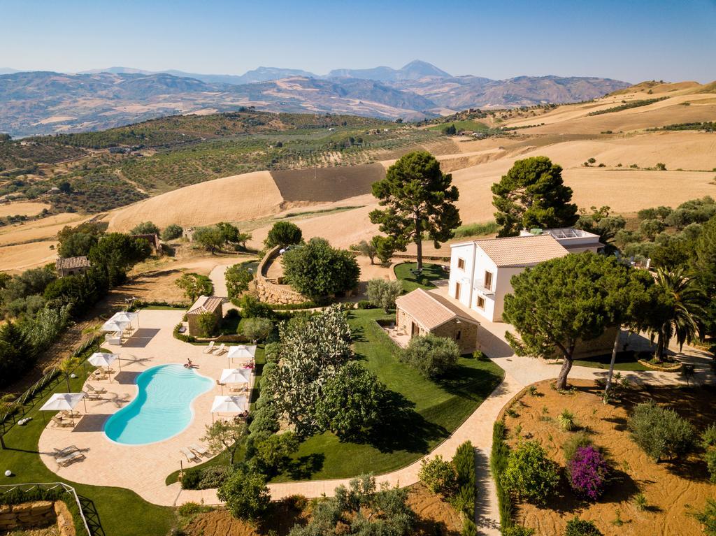 Agriturismo Feudo Muxarello Aragona Bagian luar foto